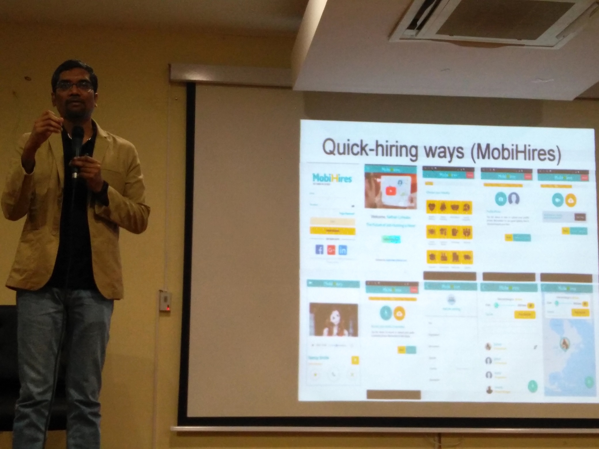 Ananth Sivagnanam enlightening audience on Video based Hiring tools, like MobiHires which is a Next Generation Mobile Solution